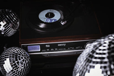 Gramofon z radiem   CR 1113