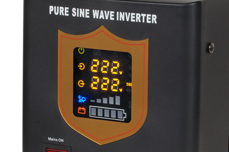 Zasilacz awaryjny KEMOT PROsinus-500 przetwornica z czystym przebiegiem sinusoidalnym i funkcją ładowania 12V 230V 500VA/300W - kolor czarny