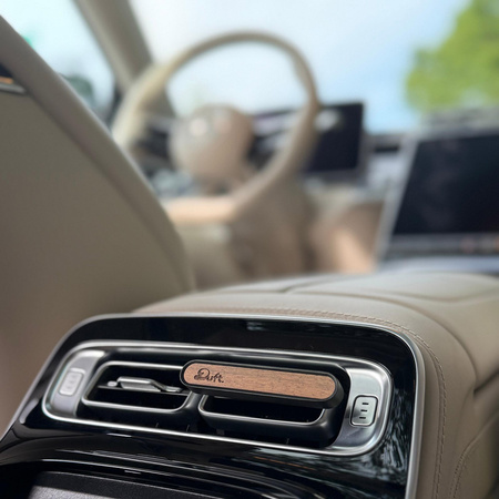 Zapach do samochodu DUFT Spinney– metalowy dyfuzor na kratkę +2 wkłady