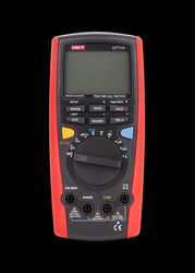 Miernik uniwersalny UT71A