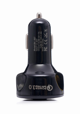 Ładowarka samochodowa QUICK CHARGE 3 porty USB LED KD1238 - KRAFT&DELE