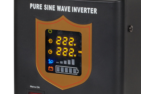 Zasilacz awaryjny KEMOT PROsinus-800 przetwornica z czystym przebiegiem sinusoidalnym i funkcją ładowania 12V 230V 800VA/500W - kolor czarny