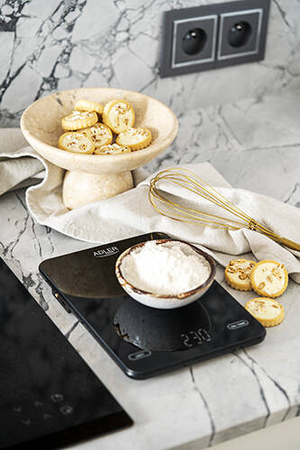 AD 3177 black Waga kuchenna  10kg  ładowana przez USB