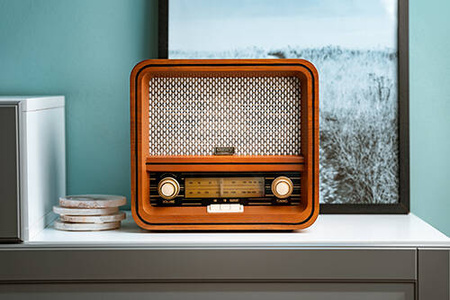 CR 1188 Retro Radio