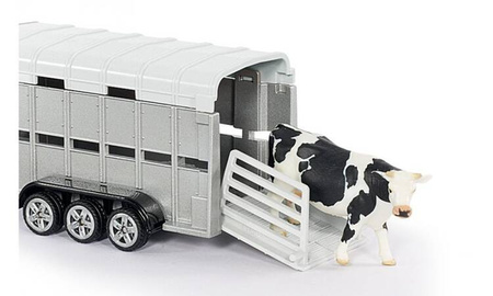 John Deere z Przyczepą do Przewozu Zwierząt