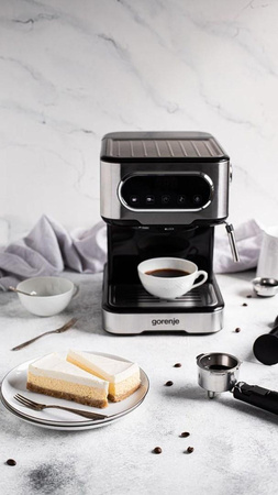 Ekspres kolbowy do kawy Gorenje ESCM15CD 15 bar