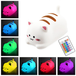 POKKY Happy Kitty - Silikonowa, multikolorowa lampka nocna z akumulatorem. Steruj za pomocą klepnięcia lub dostarczonym pilotem. 17 kolorów, 3 poziomy jasności, timer czasowy. USB do ładowania.