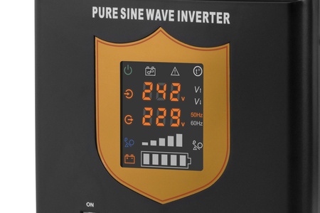 Zasilacz awaryjny KEMOT PROsinus-2600/24 przetwornica z czystym przebiegiem sinusoidalnym i funkcją ładowania 24V 230V 2600VA/1800W - kolor czarny