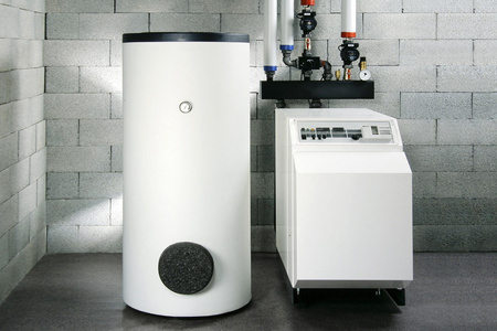 Zasilacz awaryjny KEMOT PROsinus-500 przetwornica z czystym przebiegiem sinusoidalnym i funkcją ładowania 12V 230V 500VA/300W - kolor czarny