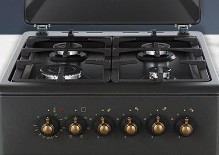 Kuchnia gazowo-elektryczna Retro Designe MPM-56-KRM-13 czarna