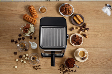 Ekspres kolbowy do kawy Gorenje ESCM15CD 15 bar