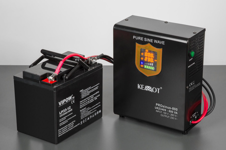 Zasilacz awaryjny naścienny KEMOT PROsinus-800 przetwornica z czystym przebiegiem sinusoidalnym i funkcją ładowania 12V 230V 800VA/500W
