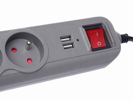 Przedłużacz z gniazdami USB 1,5m KD4033 - KRAFT&DELE