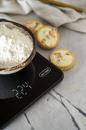 AD 3177 black Waga kuchenna  10kg  ładowana przez USB