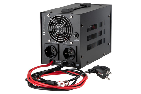 Zasilacz awaryjny KEMOT PROsinus-800 przetwornica z czystym przebiegiem sinusoidalnym i funkcją ładowania 12V 230V 800VA/500W - kolor czarny