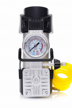 PRZENOŚNY KOMPRESOR SAMOCHODOWY 12V 190W KD1468 - KRAFT&DELE