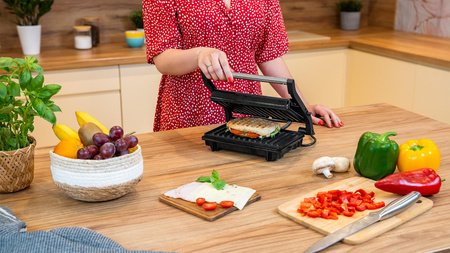 Panini grill TEESA, toster, opiekacz, 1000W, 3 pozycje